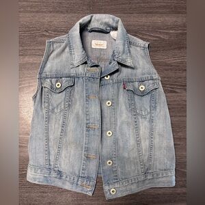 Levi light washed denim Vest